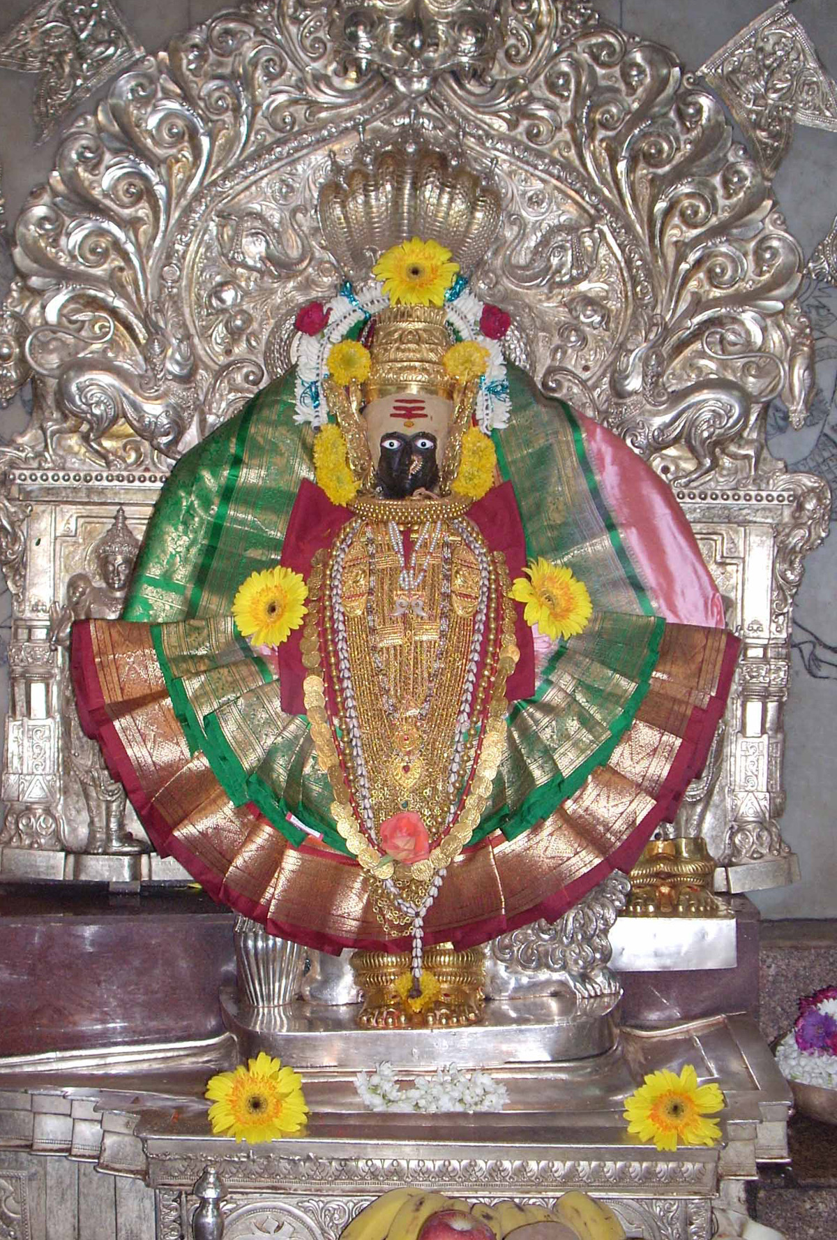 Ambabai Mahalaxmi Mata Pictures Images Photos Religious Wallpaper Hindu God Pictures Free Hd Hindu God Images Download Indian God Photos Goddesses Gurdwara Temples In India Historical Places Tourist Attraction Places